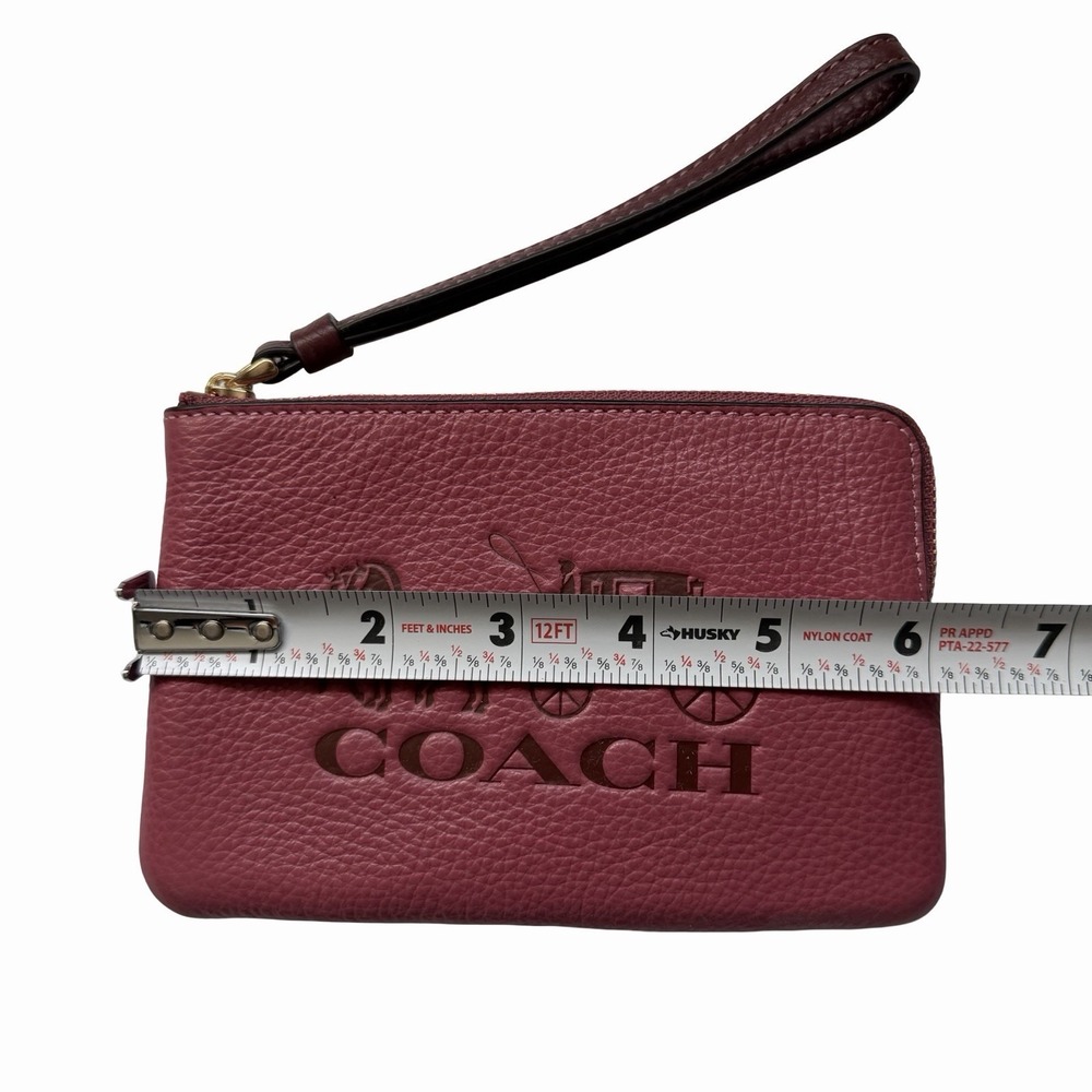 Coach Corner Zip Leather Wristlet With Horse And Carriage in Strawberry‎ Haze - Picture 5 of 7